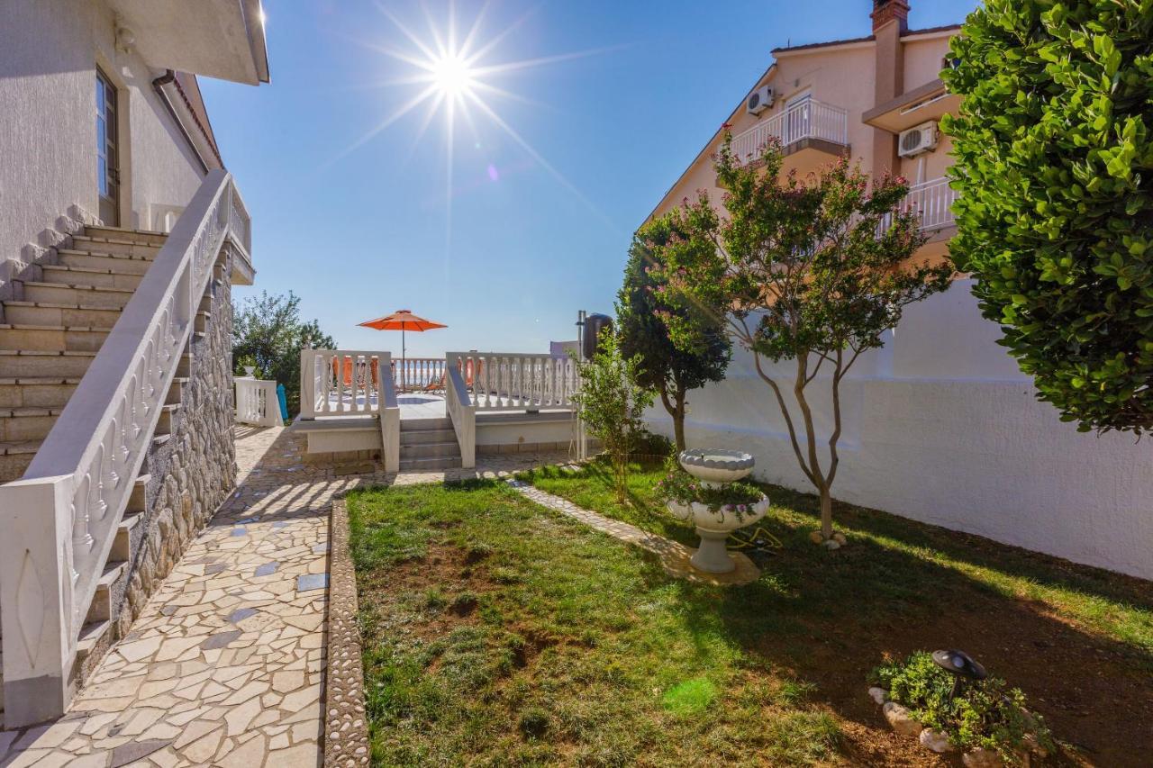Apartments Budzyn نوفي فينودولسكي المظهر الخارجي الصورة